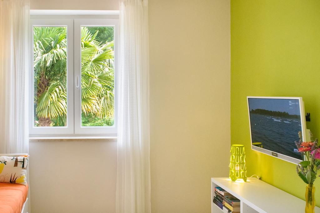 Studio And Apartment Nadia With Garden Πόρετς Εξωτερικό φωτογραφία