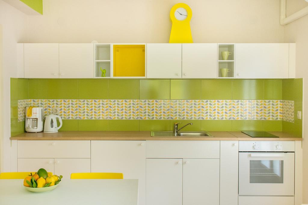 Studio And Apartment Nadia With Garden Πόρετς Εξωτερικό φωτογραφία